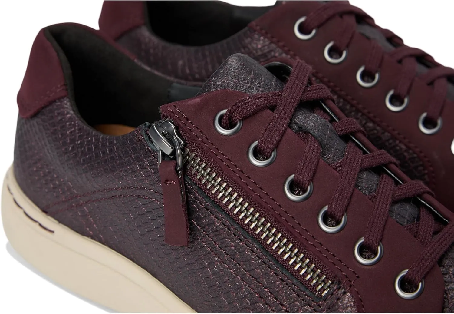 Clarks Women's Nalle Lace Sneaker