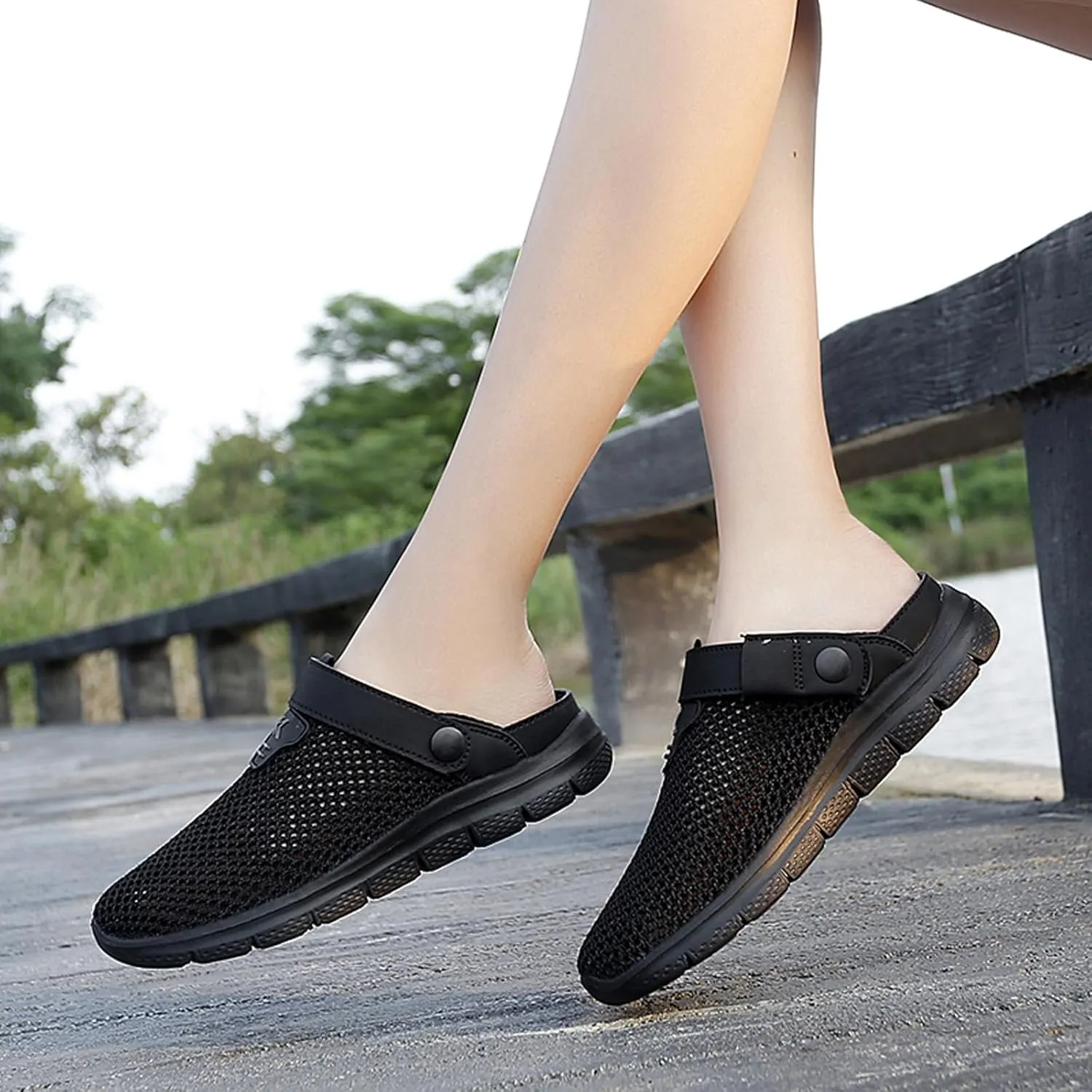 ihinzry Men's Women's Garden Clogs Hollow Mesh Clog Indoor Outdoor Slippers Nurse Work Mules