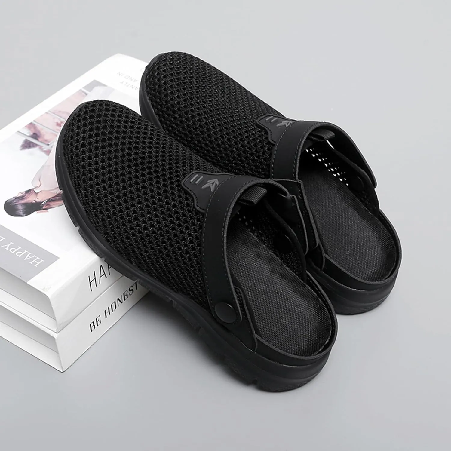 ihinzry Men's Women's Garden Clogs Hollow Mesh Clog Indoor Outdoor Slippers Nurse Work Mules
