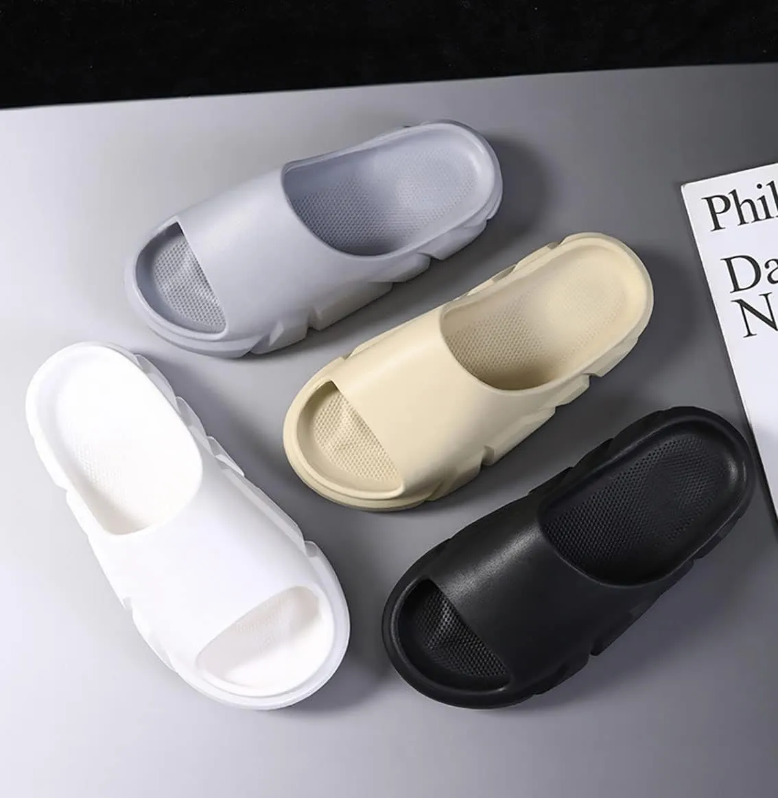 Men's Women's Flame Cloud Slide Slippers Slip Resistant Thick Bottom Massage Shower Spa Slippers Open Toe Cuddle Sandals Fitness Home Shoes