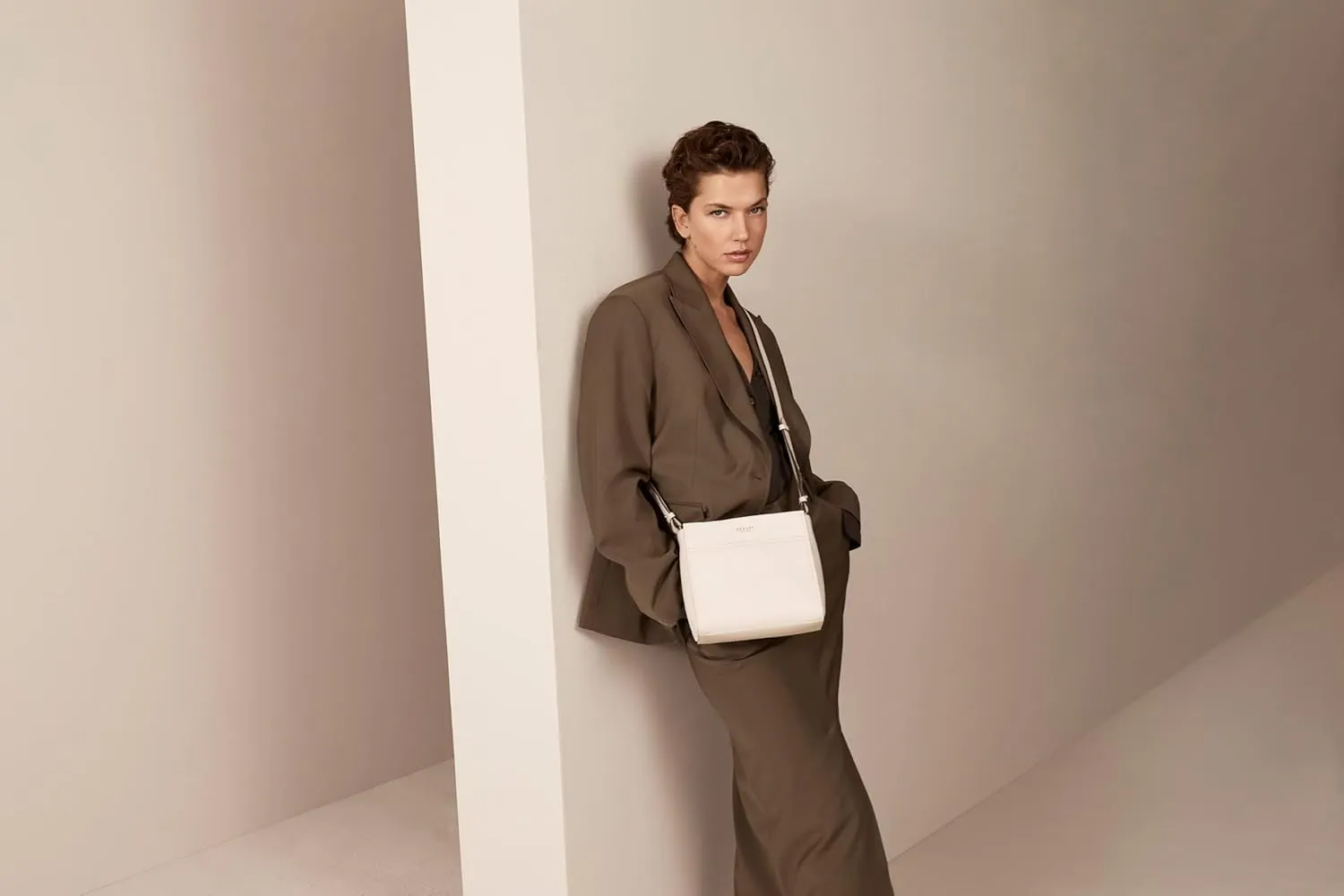 RADLEY London Downtown Women’s Small Leather Ziptop Crossbody Bag