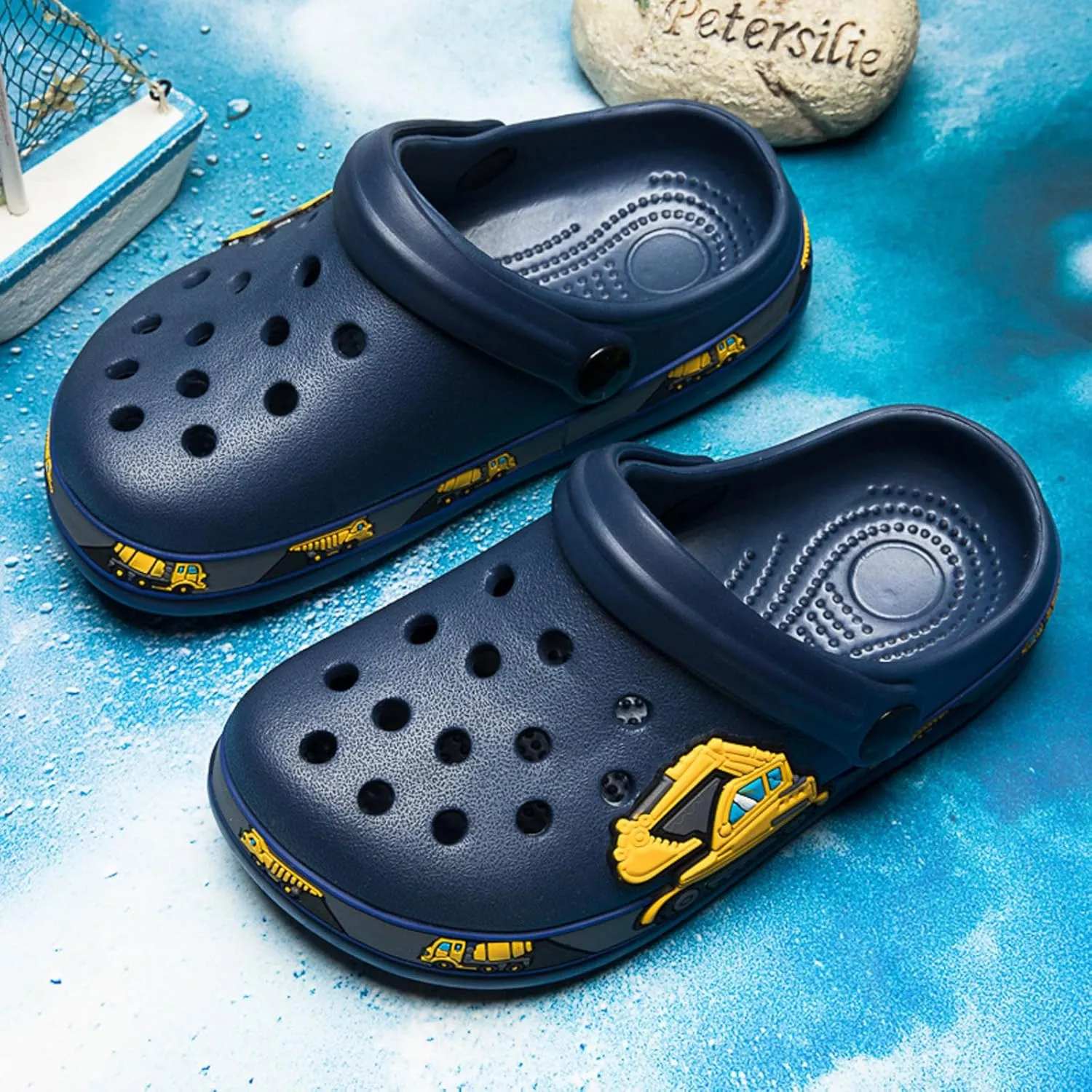 SECHRITE Kids Fur Lined Clogs Garden Shoes for Boys Girls Toddler Cartoon Sandals with Removable Fleece Lined Winter Warm Indoor Outdoor Home Slippers Non-Slip Sole